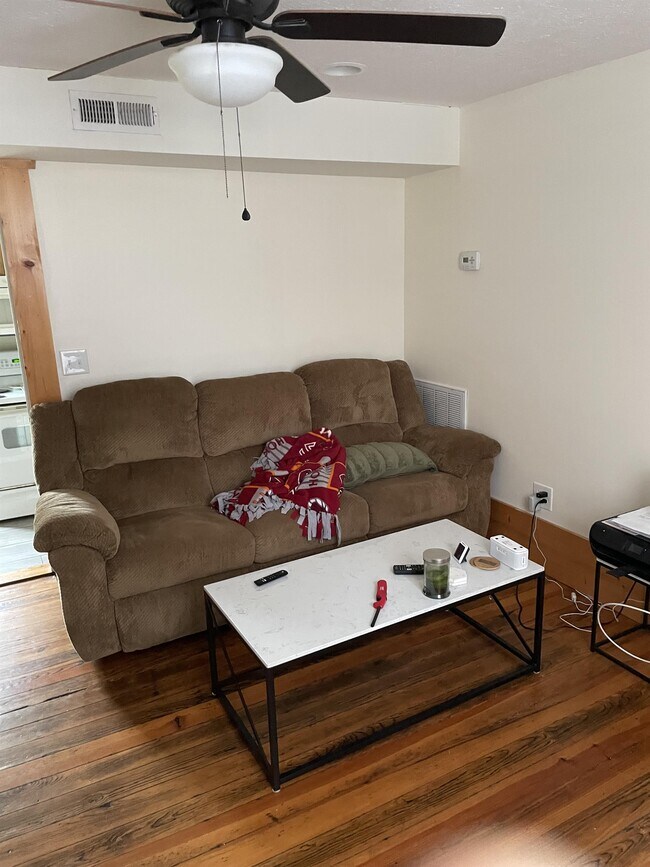 702 Progress St NE Unit 1, Blacksburg, VA 24060 Room for Rent in