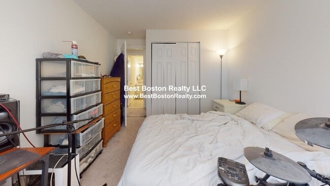 Foto del edificio - 175 Beacon St