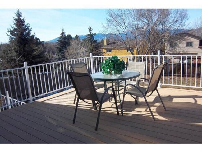 Foto del edificio - 6850 Sagewood Ct