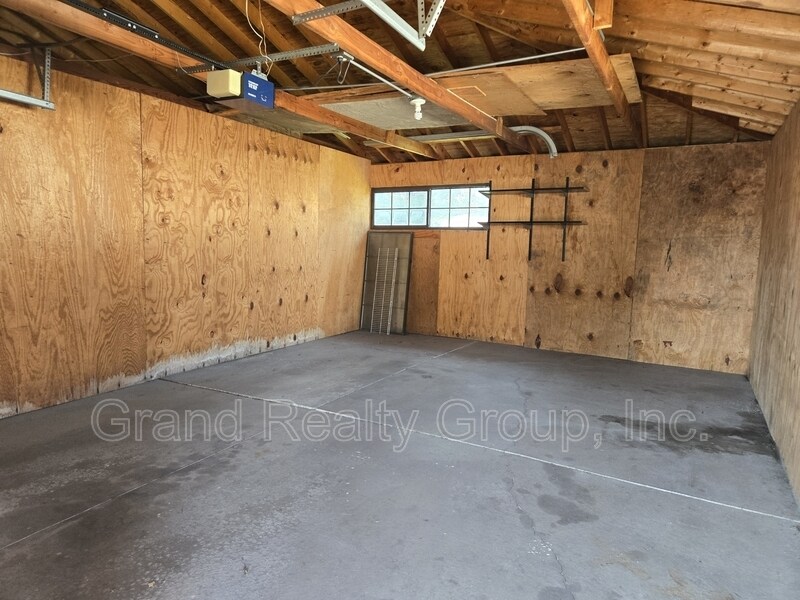 Foto del edificio - 573 Anita Ave