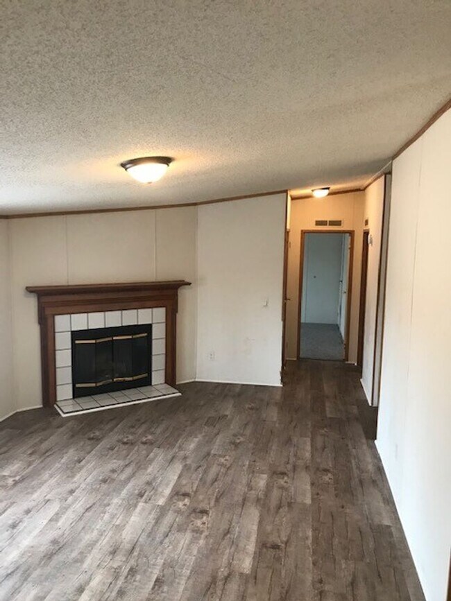 Foto del edificio - Country Living Close to Town & close to Boone Lake