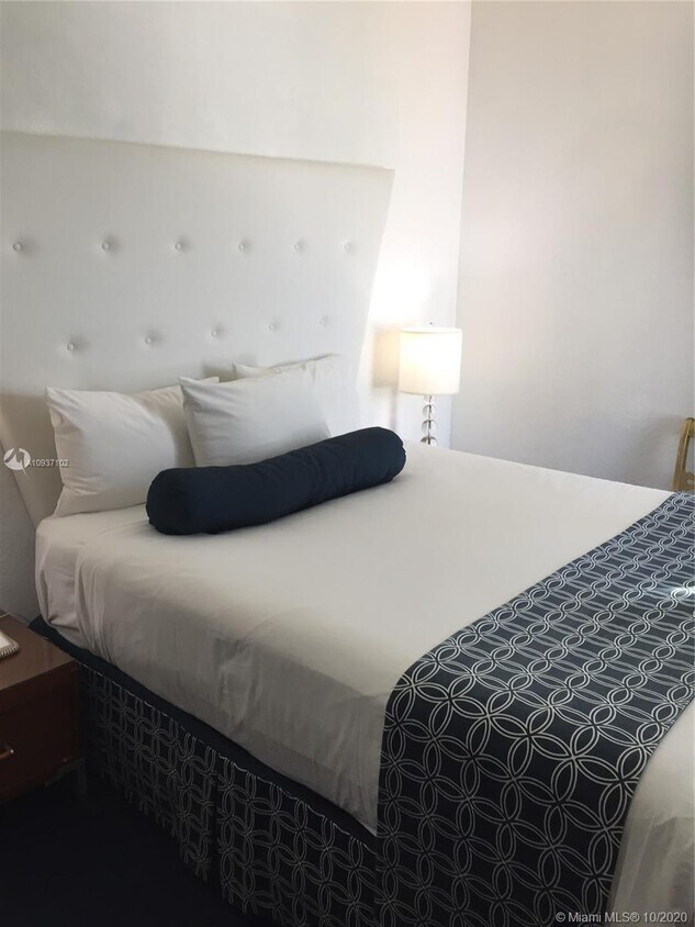 Foto del edificio - 4130 Collins Ave