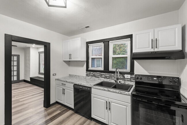 Foto del edificio - Beautiful Modern Home for Rent in Norfolk