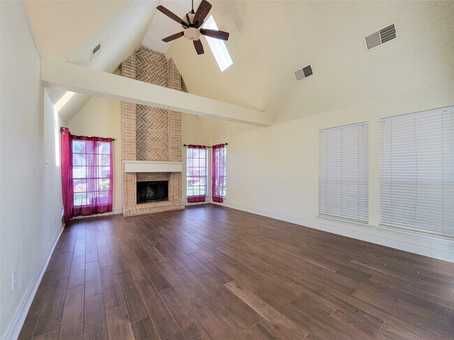 Building Photo - 6215 Francis Marion Dr