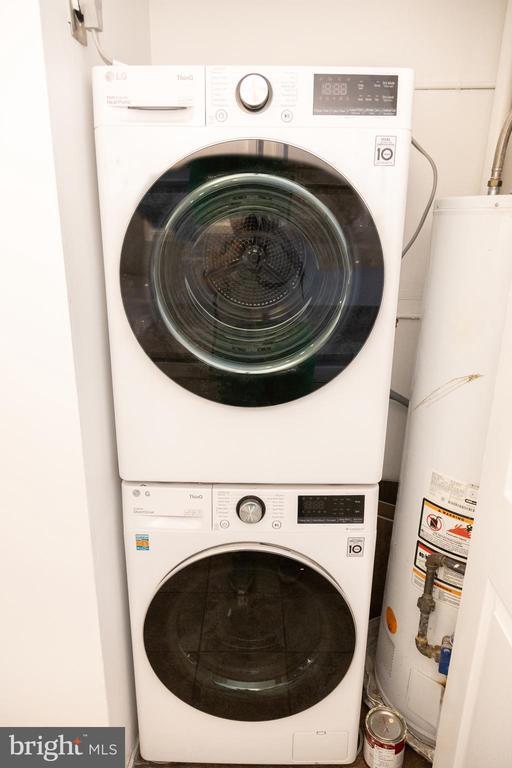 Building Photo - 3815 Davis Pl NW