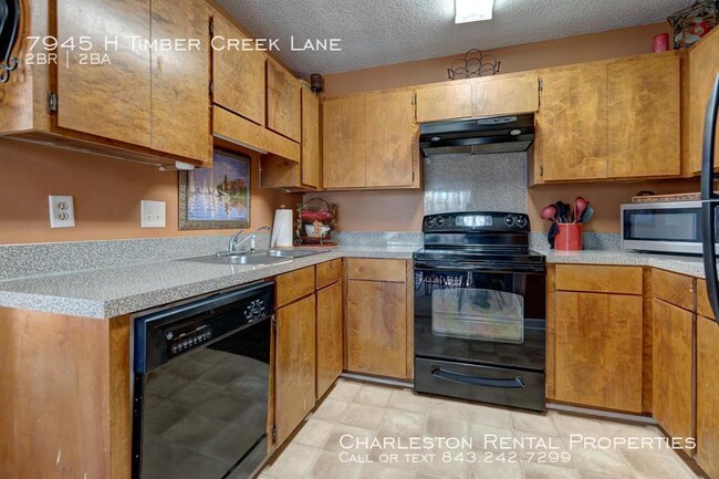 Foto del edificio - 7945 H Timber Creek Ln