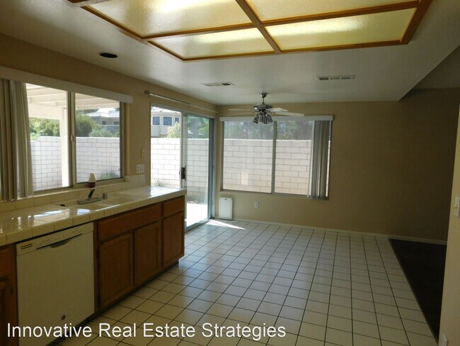 Building Photo - 3 br, 2.5 bath House - 302 Tuscany Ct