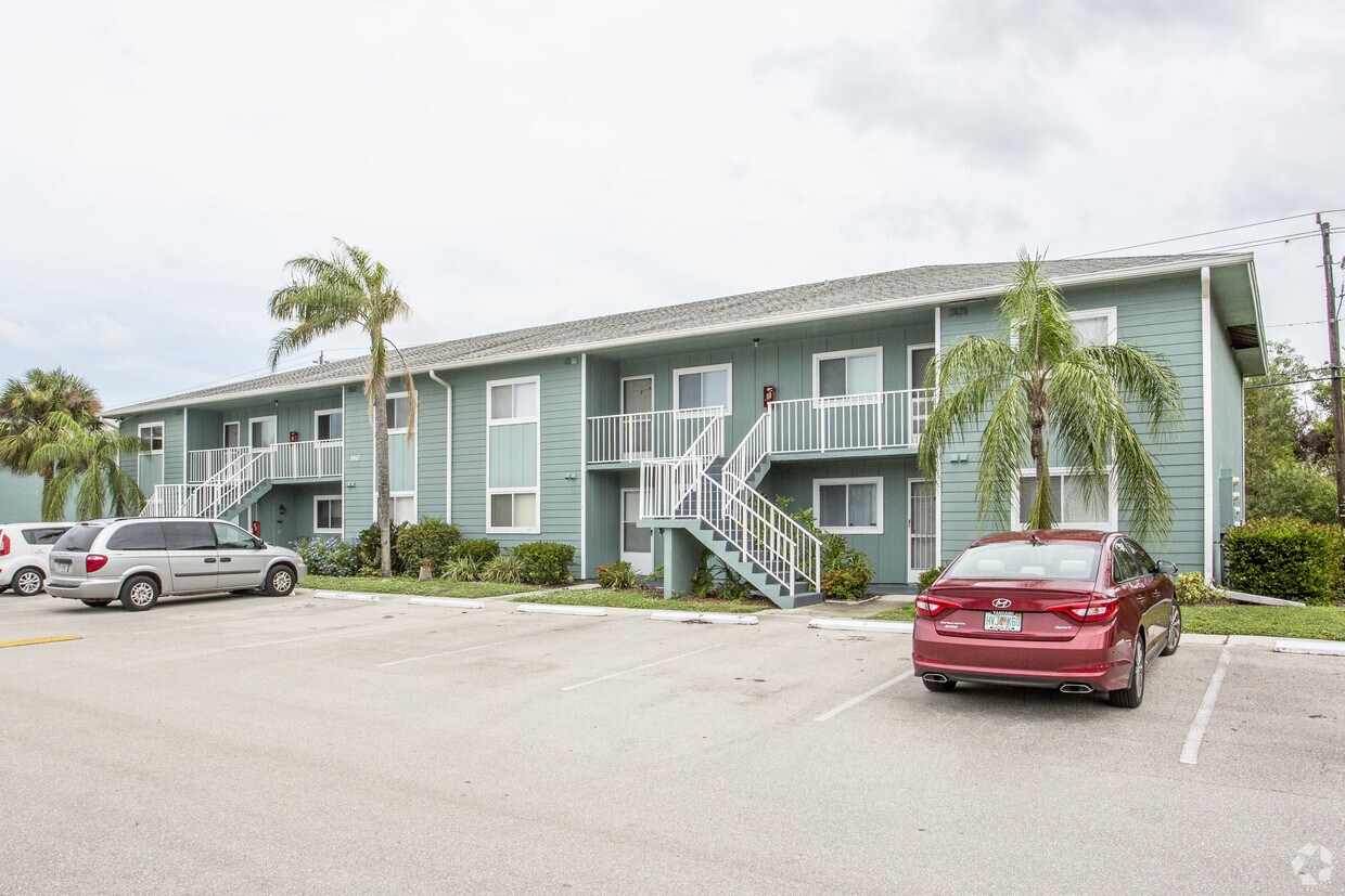 Naples Keep 136 Cypress Way E Naples, FL Apartments for Rent in