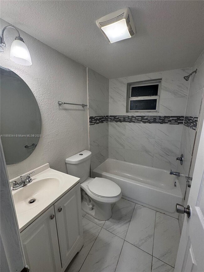 Foto del edificio - 2137 Hayes St