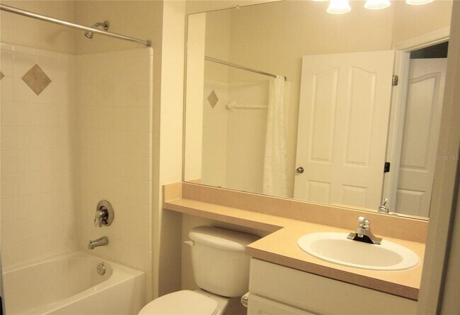 Foto del edificio - 12825 Madison Pointe Cir