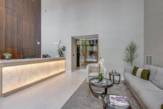 Foto del edificio - Stunning 505 Condo!