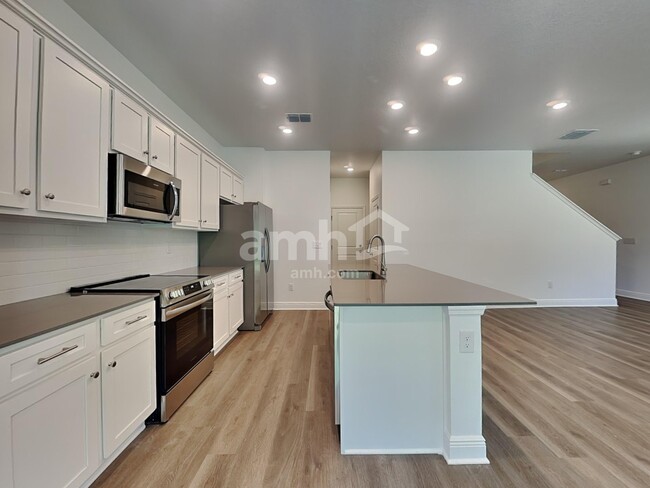 Foto del edificio - 6412 Atlantic Bch Ave