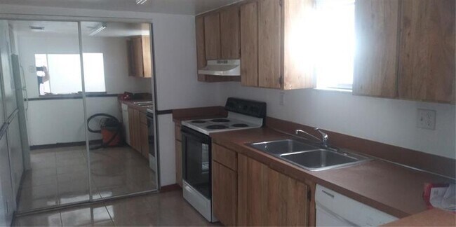 Building Photo - 4167 SW 66th Ln