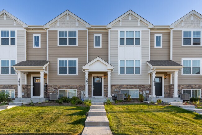 Foto del edificio - 3831 Currant Ln