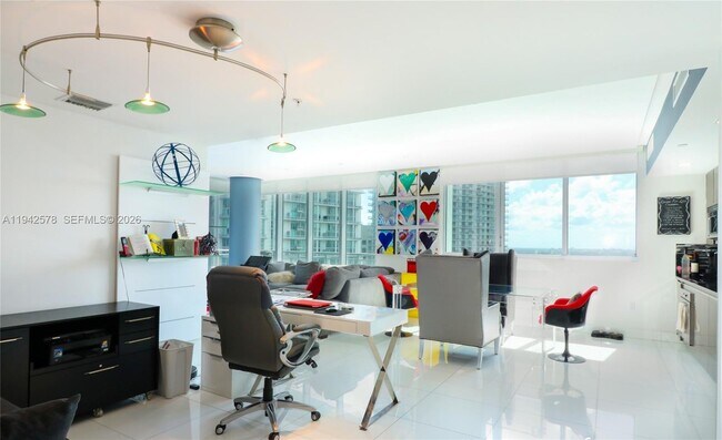 Foto del edificio - 92 SW 3rd St