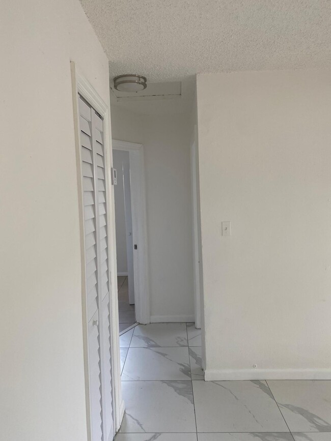 Foto del edificio - 2861 NW 15th Ct