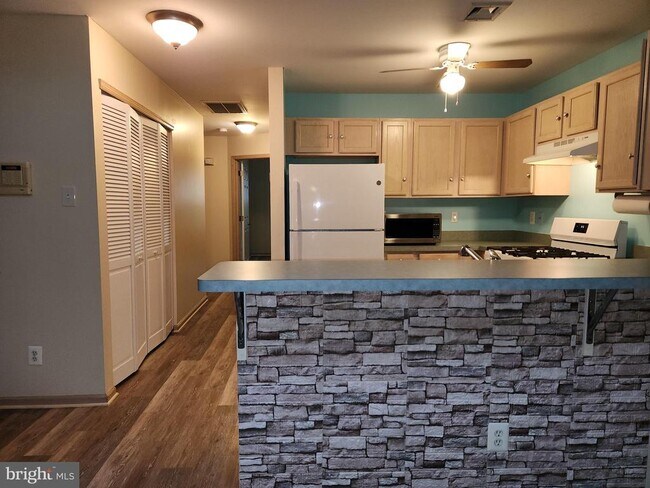 Foto del edificio - 21 Timberline Dr