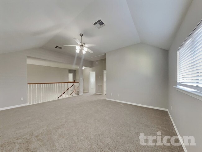 Foto del edificio - 8026 N Tarrytown Crossing Dr