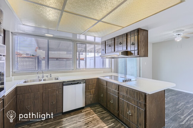 Building Photo - 7881 49Th Avenue, Glendale, AZ, 85301