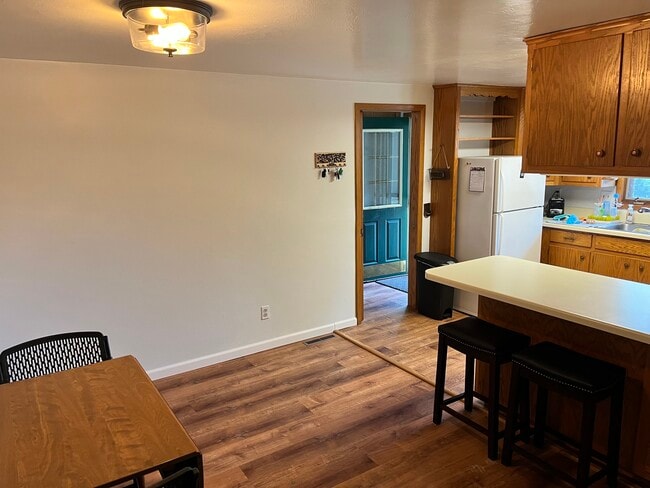Foto del edificio - 401 Steven St