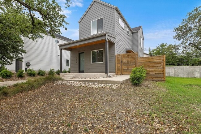 Building Photo - 1206 Sarabeth Way