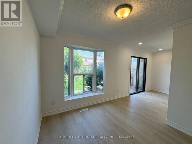 Building Photo - 12 Grenbeck Dr