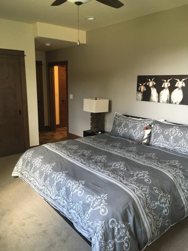 Foto del edificio - 635 Clermont Cir