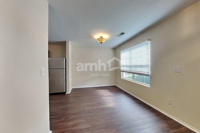 Foto del edificio - 3906 SE Jack Pine Ct