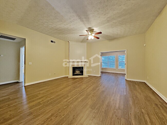 Building Photo - 1082 Wildwood Wake Bend