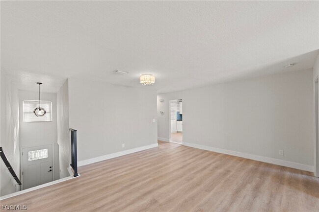 Foto del edificio - 1535 Trafalgar Ln