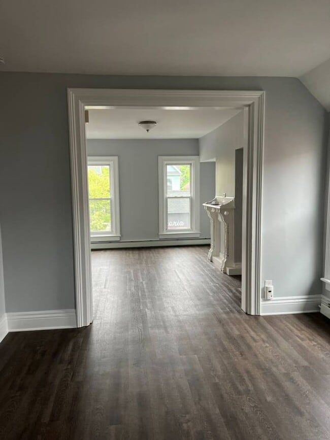 Building Photo - 42 Elmwood Ave