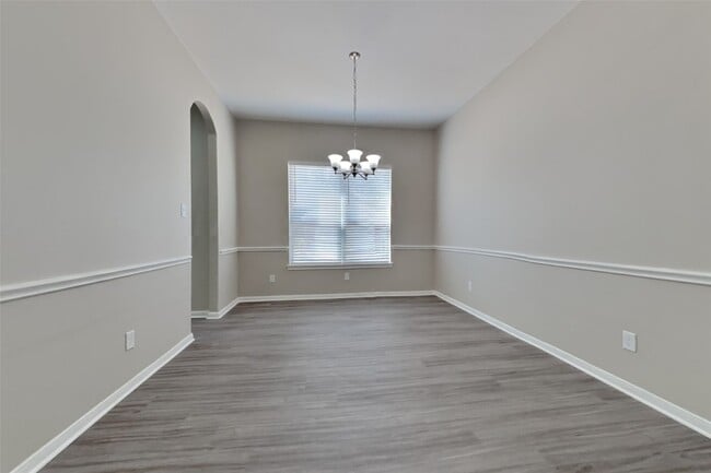 Building Photo - 3123 Candle Cabin Ln