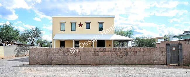 Foto del edificio - One-of-a-Kind Midtown 3 Bed 2.5 Bath Home | 2,040 SQ FT of Custom Craftsmanship