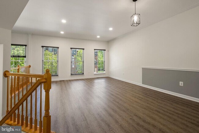 Building Photo - 6708 Ordsall St