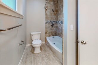 Building Photo - 5338 Creekbend Dr