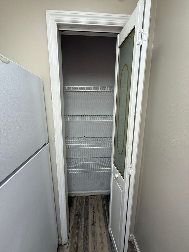 Building Photo - 3 Bed Townhouse on Nuggett Lane, available...