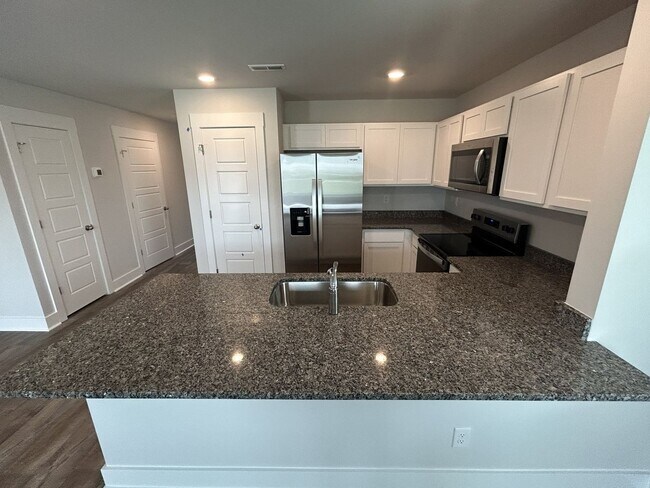 Foto del edificio - 5784 Harebell Rd