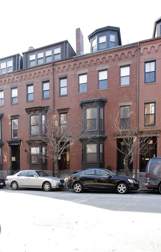 Building Photo - 36 Worcester St