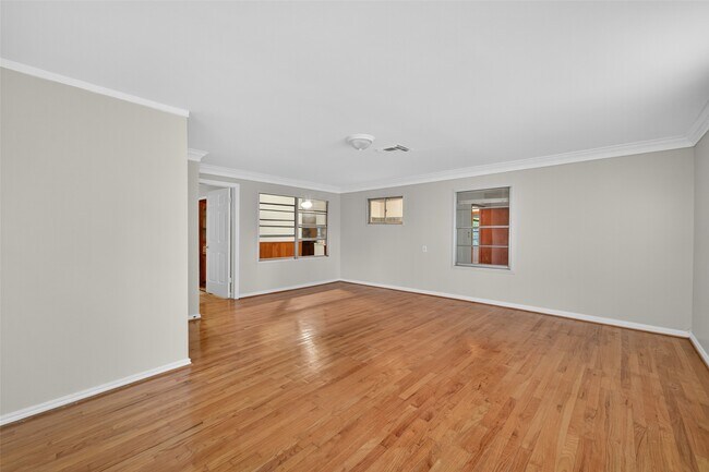 Foto del edificio - 3438 5th St