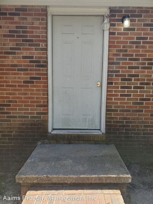 1 br, 1 bath House 1131 Southwood Drive House Rental in