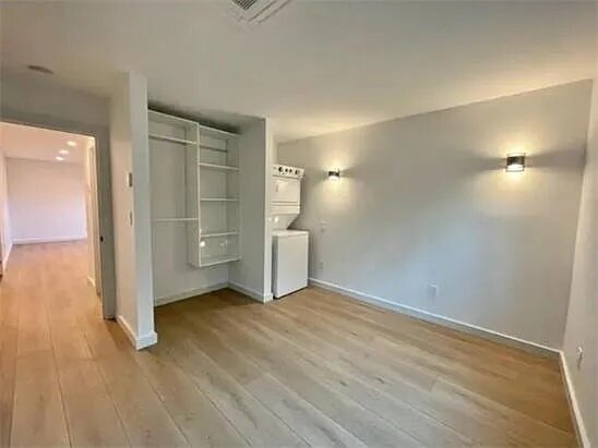 Foto del edificio - This 1BD/1BA Santa Barbara Bungalow sits i...