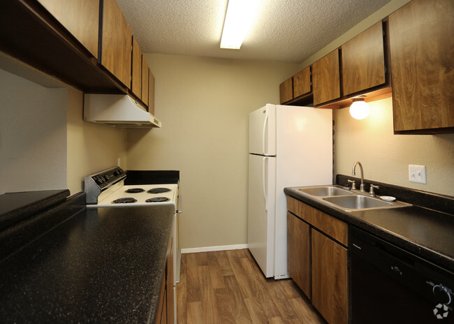 Interior Photo - Arbors On Chimney Rock