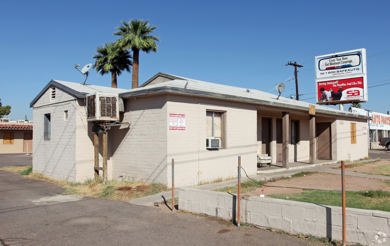 Building Photo - 708 N 24th St