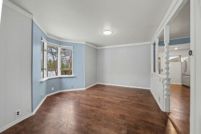 Building Photo - Stunning 3 bedroom rental minutes from downtown - $1800/Month