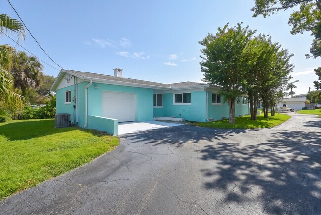 Foto del edificio - 124 Atwood Ln