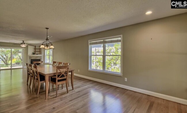 Building Photo - 3011 Clark St