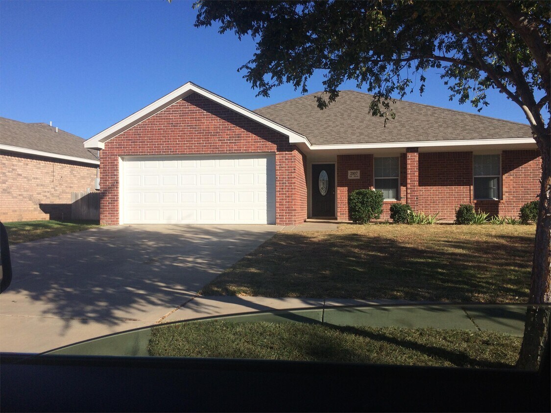 2107 SE 39th Ave, Amarillo, TX 79118 House for Rent in Amarillo, TX