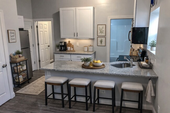 Kitchen - 11 N Miami St