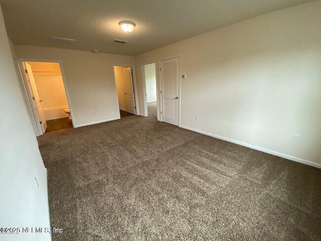 Building Photo - 8136 Meadow Walk Ln