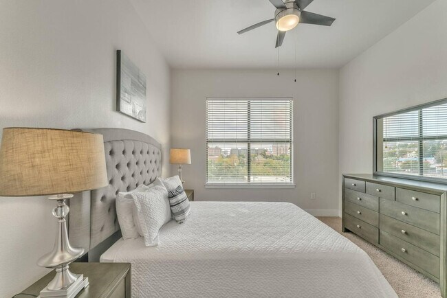 Foto del edificio - 4123 Cedar Springs Rd